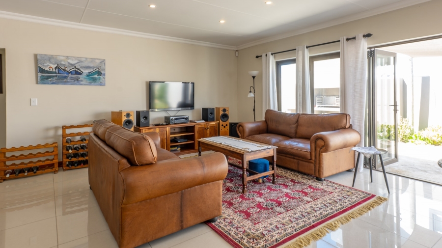 3 Bedroom Property for Sale in Struisbaai Western Cape